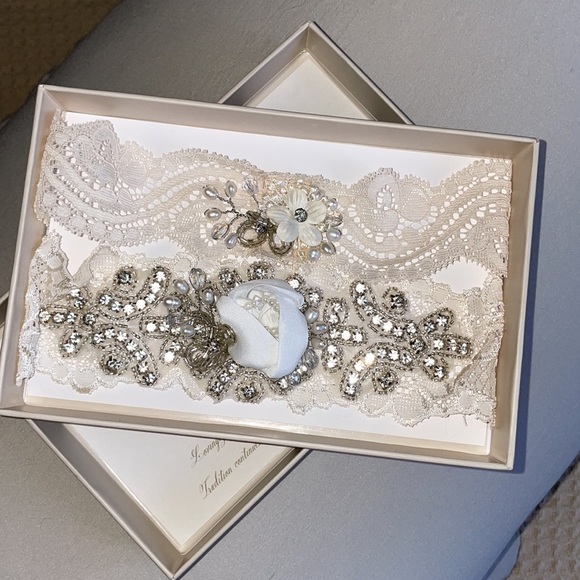 Bridal Garter Belt gift - Picture 1 of 4